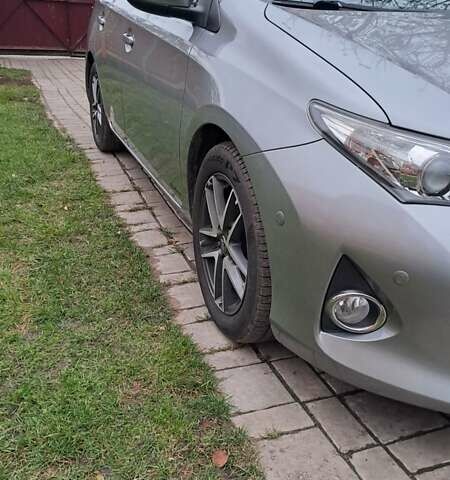 Сірий Тойота Ауріс, об'ємом двигуна 2 л та пробігом 255 тис. км за 12500 $, фото 13 на Automoto.ua