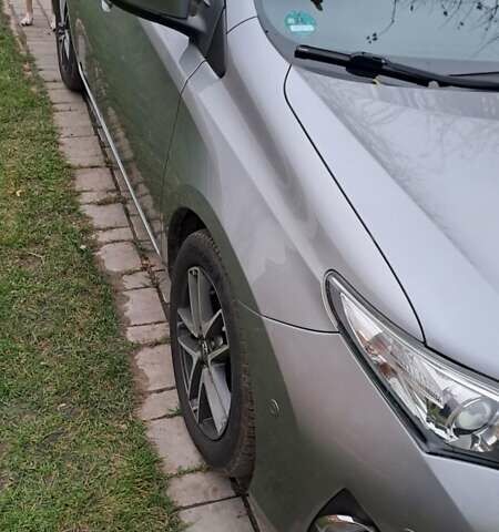 Сірий Тойота Ауріс, об'ємом двигуна 2 л та пробігом 255 тис. км за 12500 $, фото 20 на Automoto.ua