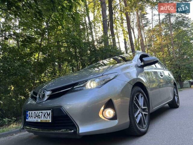 Сірий Тойота Ауріс, об'ємом двигуна 1.36 л та пробігом 215 тис. км за 8300 $, фото 11 на Automoto.ua