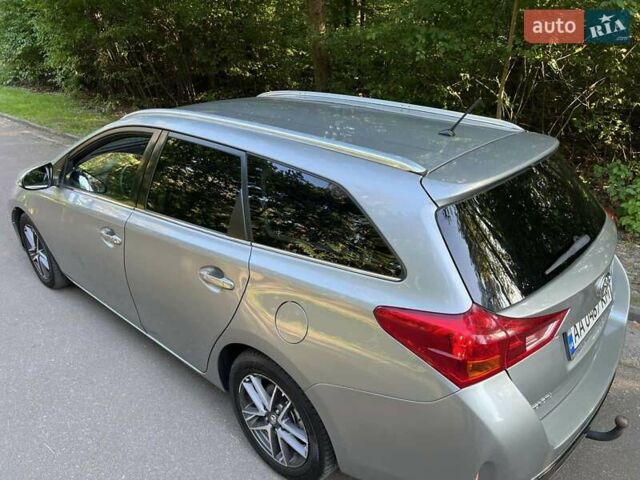 Сірий Тойота Ауріс, об'ємом двигуна 1.36 л та пробігом 215 тис. км за 8300 $, фото 15 на Automoto.ua