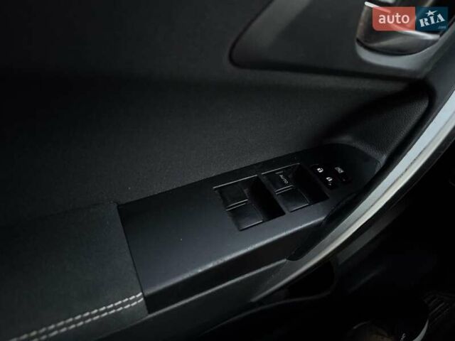 Серый Тойота Аурис, объемом двигателя 2 л и пробегом 185 тыс. км за 11999 $, фото 33 на Automoto.ua