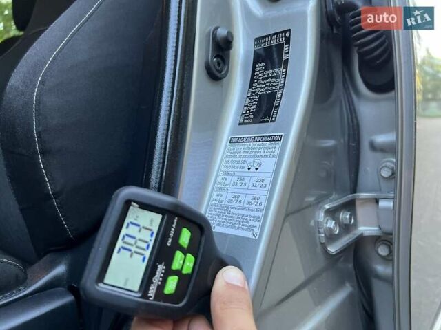 Сірий Тойота Ауріс, об'ємом двигуна 1.36 л та пробігом 215 тис. км за 8300 $, фото 40 на Automoto.ua