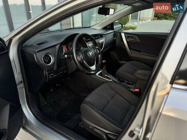 Серый Тойота Аурис, объемом двигателя 2 л и пробегом 185 тыс. км за 11999 $, фото 31 на Automoto.ua