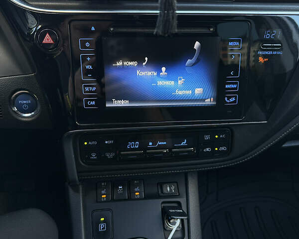 Сірий Тойота Ауріс, об'ємом двигуна 1.8 л та пробігом 257 тис. км за 12800 $, фото 21 на Automoto.ua