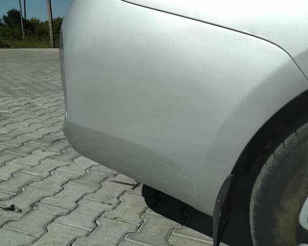 Серый Тойота Аурис, объемом двигателя 1.36 л и пробегом 252 тыс. км за 9200 $, фото 9 на Automoto.ua