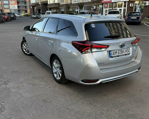 Сірий Тойота Ауріс, об'ємом двигуна 1.8 л та пробігом 257 тис. км за 12800 $, фото 7 на Automoto.ua