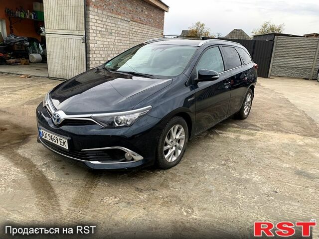 Сірий Тойота Ауріс, об'ємом двигуна 1.8 л та пробігом 147 тис. км за 6200 $, фото 1 на Automoto.ua