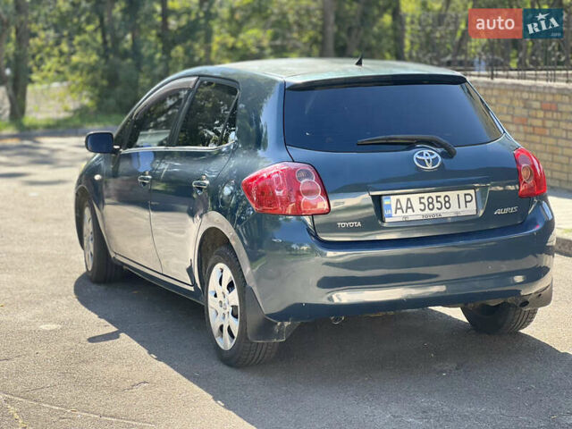 Синий Тойота Аурис, объемом двигателя 1.6 л и пробегом 245 тыс. км за 4990 $, фото 4 на Automoto.ua