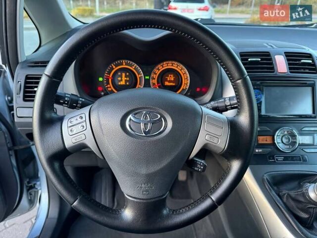Тойота Аурис 2007 в Львове на Automoto.ua Синий Тойота Аурис, объемом двигателя 2.2 л и пробегом 215 тыс. км за 5800 $, фото 11 на Automoto.ua