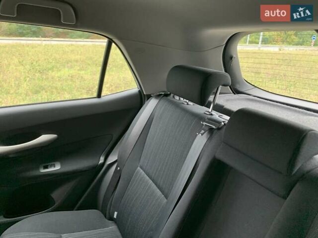 Синий Тойота Аурис, объемом двигателя 1.6 л и пробегом 161 тыс. км за 7800 $, фото 21 на Automoto.ua
