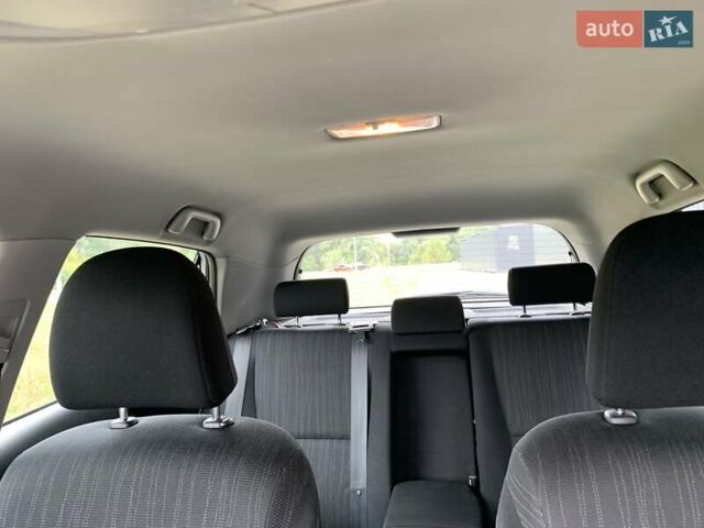 Синий Тойота Аурис, объемом двигателя 1.6 л и пробегом 161 тыс. км за 7800 $, фото 19 на Automoto.ua