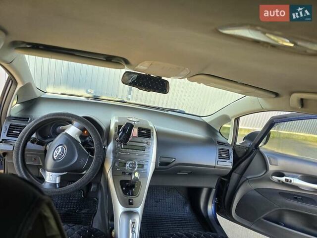 Синий Тойота Аурис, объемом двигателя 1.6 л и пробегом 250 тыс. км за 6500 $, фото 6 на Automoto.ua