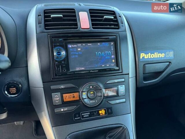 Тойота Аурис 2007 в Львове на Automoto.ua Синий Тойота Аурис, объемом двигателя 2.2 л и пробегом 215 тыс. км за 5800 $, фото 12 на Automoto.ua