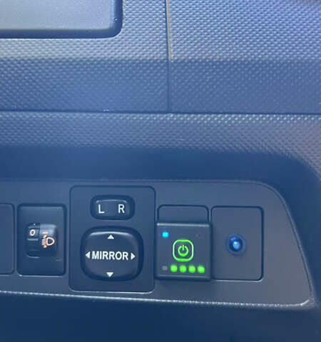 Синий Тойота Аурис, объемом двигателя 1.6 л и пробегом 245 тыс. км за 4990 $, фото 10 на Automoto.ua