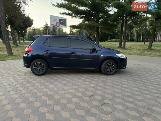 Синий Тойота Аурис, объемом двигателя 1.6 л и пробегом 169 тыс. км за 7199 $, фото 2 на Automoto.ua