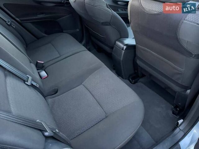 Тойота Аурис 2007 в Львове на Automoto.ua Синий Тойота Аурис, объемом двигателя 2.2 л и пробегом 215 тыс. км за 5800 $, фото 15 на Automoto.ua