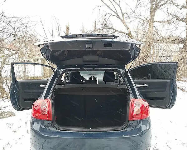 Синий Тойота Аурис, объемом двигателя 1.6 л и пробегом 230 тыс. км за 6400 $, фото 3 на Automoto.ua