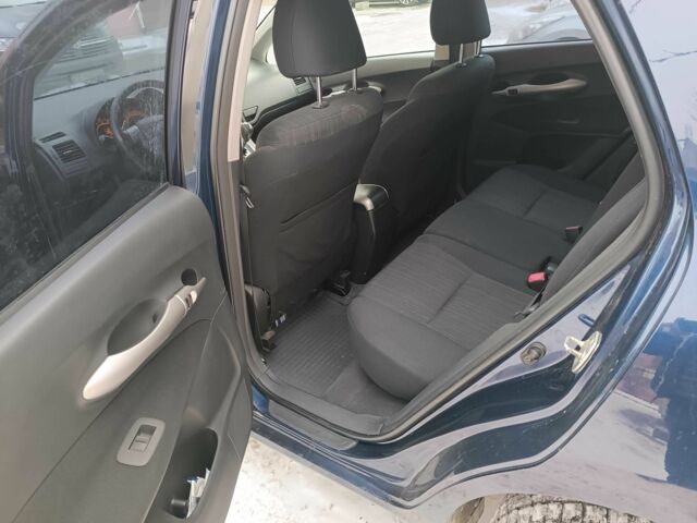 Синий Тойота Аурис, объемом двигателя 1.6 л и пробегом 160 тыс. км за 6600 $, фото 4 на Automoto.ua