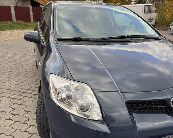 Синій Тойота Ауріс, об'ємом двигуна 0 л та пробігом 249 тис. км за 6300 $, фото 4 на Automoto.ua