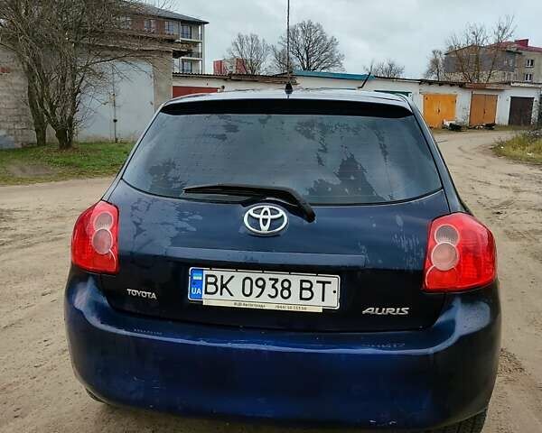 Синий Тойота Аурис, объемом двигателя 1.6 л и пробегом 390 тыс. км за 3650 $, фото 14 на Automoto.ua