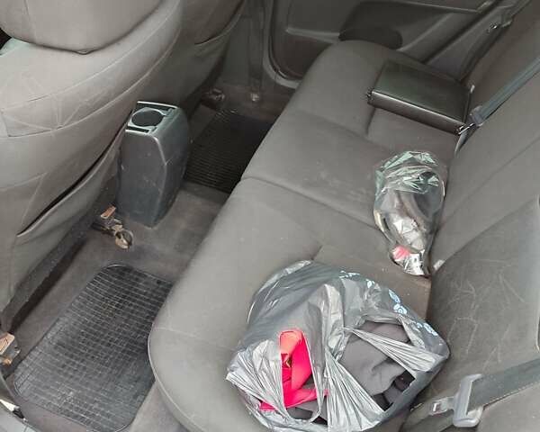 Синий Тойота Аурис, объемом двигателя 1.6 л и пробегом 390 тыс. км за 3650 $, фото 20 на Automoto.ua