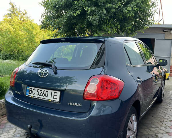 Синий Тойота Аурис, объемом двигателя 1.6 л и пробегом 197 тыс. км за 6600 $, фото 5 на Automoto.ua