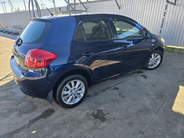 Синий Тойота Аурис, объемом двигателя 1.6 л и пробегом 250 тыс. км за 7200 $, фото 2 на Automoto.ua