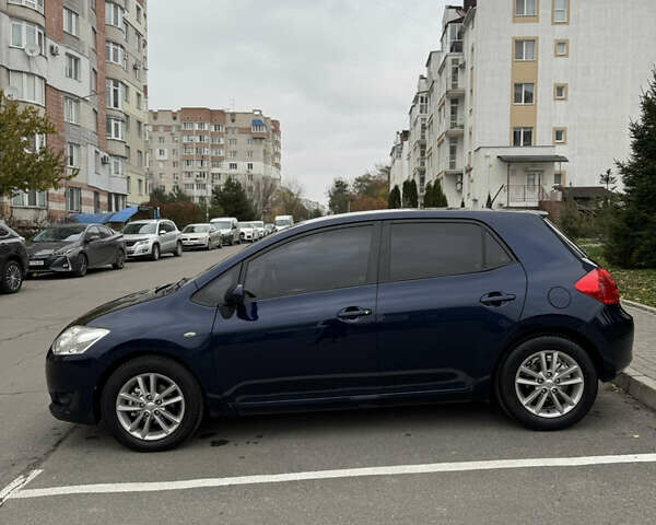 Синий Тойота Аурис, объемом двигателя 1.6 л и пробегом 174 тыс. км за 7200 $, фото 3 на Automoto.ua
