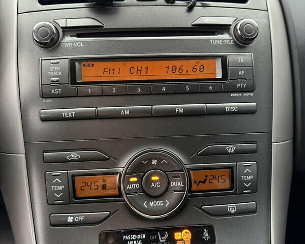 Синий Тойота Аурис, объемом двигателя 2 л и пробегом 180 тыс. км за 6950 $, фото 9 на Automoto.ua