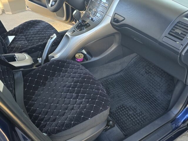 Синий Тойота Аурис, объемом двигателя 1.6 л и пробегом 250 тыс. км за 7200 $, фото 3 на Automoto.ua