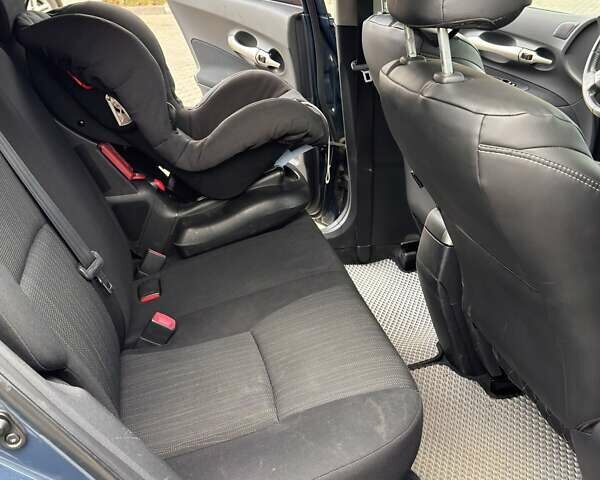 Синій Тойота Ауріс, об'ємом двигуна 0 л та пробігом 249 тис. км за 6300 $, фото 36 на Automoto.ua