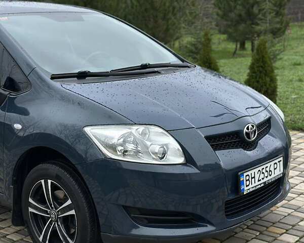 Синій Тойота Ауріс, об'ємом двигуна 1.6 л та пробігом 171 тис. км за 6990 $, фото 4 на Automoto.ua