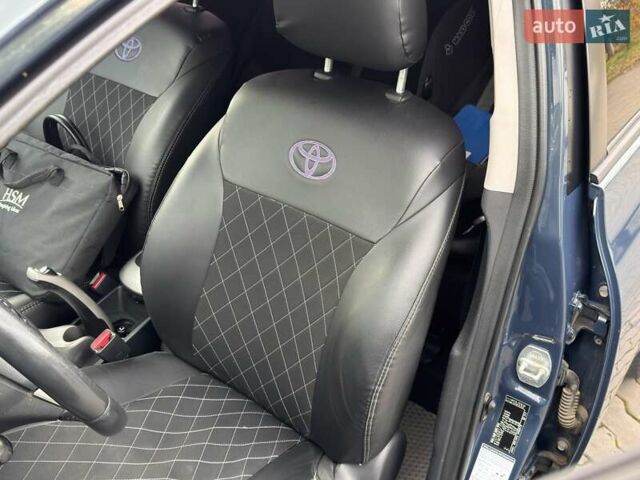 Синій Тойота Ауріс, об'ємом двигуна 0 л та пробігом 249 тис. км за 6300 $, фото 33 на Automoto.ua