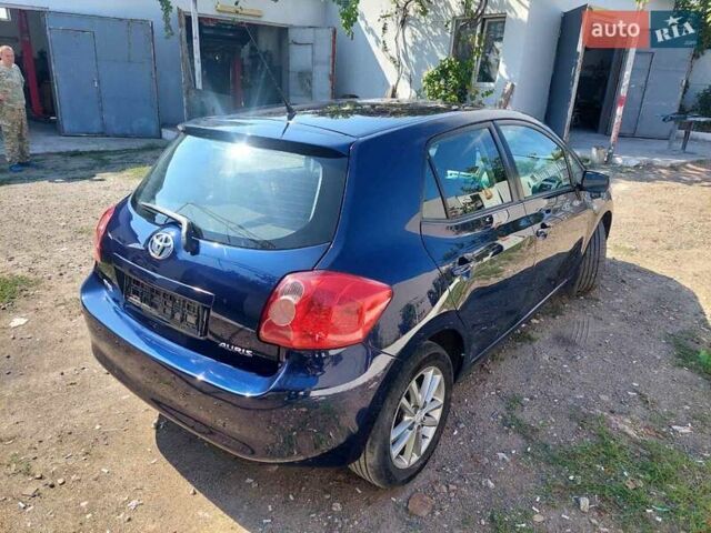 Синий Тойота Аурис, объемом двигателя 2 л и пробегом 184 тыс. км за 7400 $, фото 3 на Automoto.ua