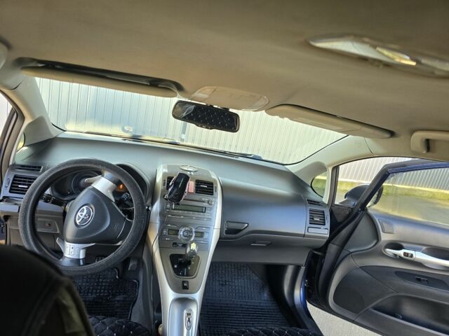 Синий Тойота Аурис, объемом двигателя 1.6 л и пробегом 250 тыс. км за 7200 $, фото 4 на Automoto.ua