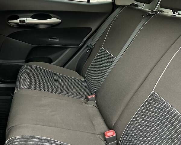 Синий Тойота Аурис, объемом двигателя 1.6 л и пробегом 278 тыс. км за 6000 $, фото 3 на Automoto.ua