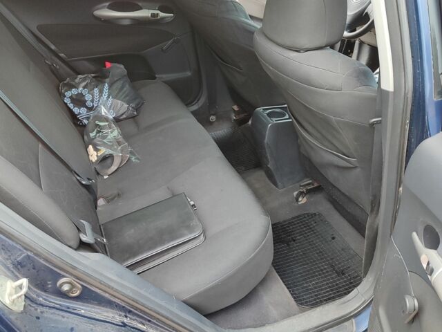 Синий Тойота Аурис, объемом двигателя 1.6 л и пробегом 390 тыс. км за 3650 $, фото 11 на Automoto.ua