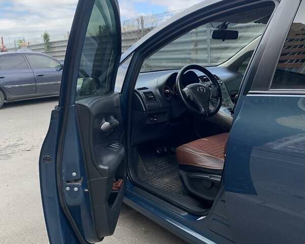 Синий Тойота Аурис, объемом двигателя 1.6 л и пробегом 217 тыс. км за 6200 $, фото 13 на Automoto.ua