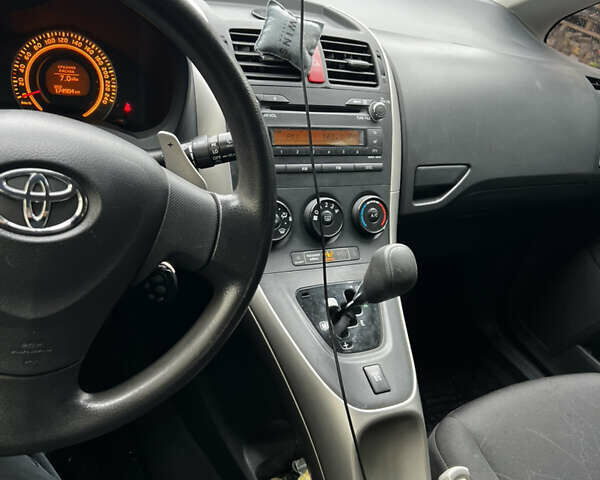 Синий Тойота Аурис, объемом двигателя 1.6 л и пробегом 174 тыс. км за 5700 $, фото 26 на Automoto.ua