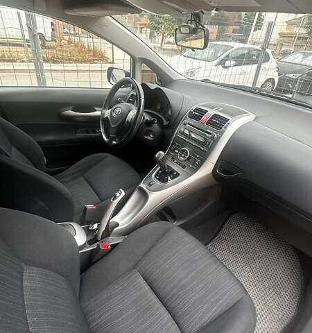 Синий Тойота Аурис, объемом двигателя 1.6 л и пробегом 251 тыс. км за 6700 $, фото 15 на Automoto.ua