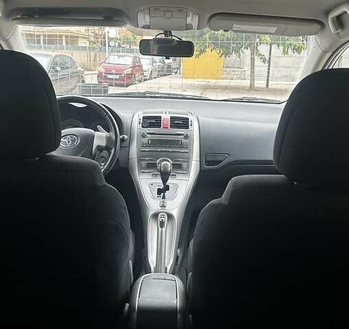 Синий Тойота Аурис, объемом двигателя 1.6 л и пробегом 251 тыс. км за 6700 $, фото 11 на Automoto.ua