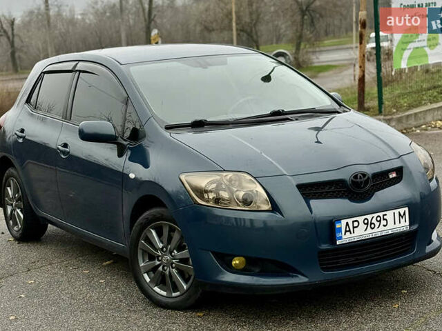 Синий Тойота Аурис, объемом двигателя 2 л и пробегом 180 тыс. км за 6950 $, фото 3 на Automoto.ua