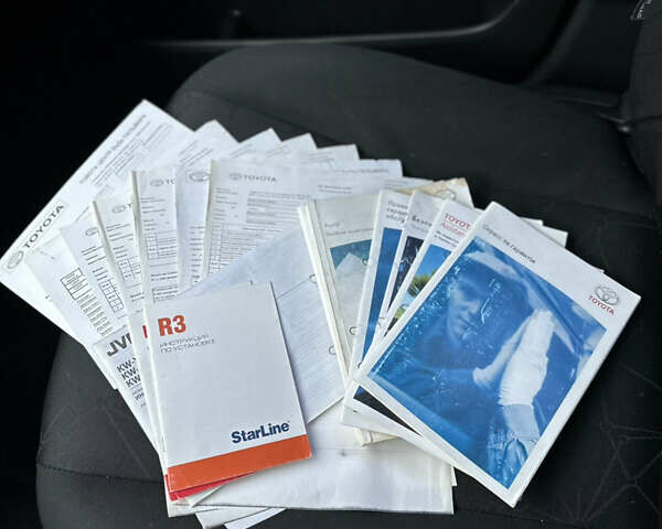 Синій Тойота Ауріс, об'ємом двигуна 1.6 л та пробігом 171 тис. км за 6990 $, фото 32 на Automoto.ua