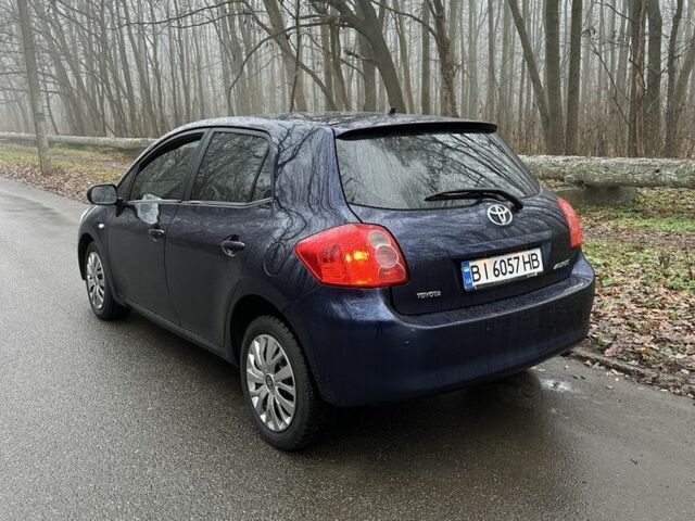 Синий Тойота Аурис, объемом двигателя 1.6 л и пробегом 210 тыс. км за 5350 $, фото 3 на Automoto.ua