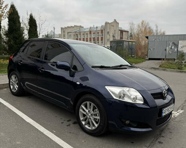 Синий Тойота Аурис, объемом двигателя 1.6 л и пробегом 174 тыс. км за 7200 $, фото 2 на Automoto.ua