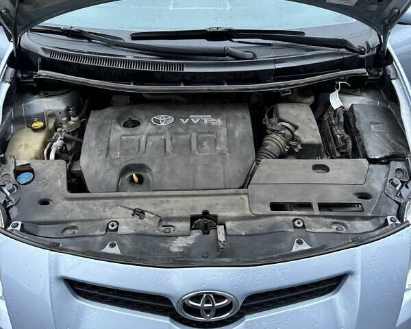 Синий Тойота Аурис, объемом двигателя 1.6 л и пробегом 179 тыс. км за 6255 $, фото 1 на Automoto.ua