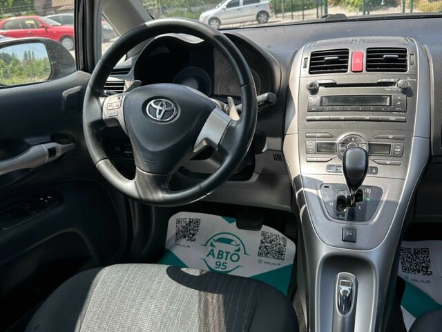 Синій Тойота Ауріс, об'ємом двигуна 1.6 л та пробігом 259 тис. км за 6500 $, фото 3 на Automoto.ua