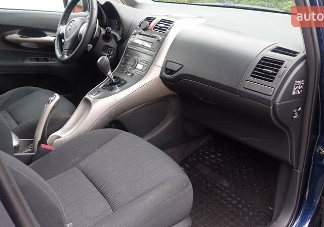 Синий Тойота Аурис, объемом двигателя 1.6 л и пробегом 189 тыс. км за 5999 $, фото 8 на Automoto.ua