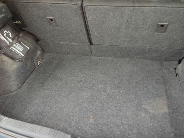 Синий Тойота Аурис, объемом двигателя 1.6 л и пробегом 390 тыс. км за 3650 $, фото 17 на Automoto.ua