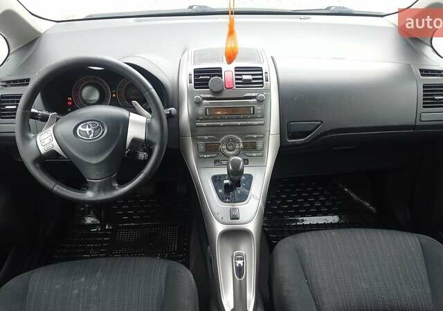 Синий Тойота Аурис, объемом двигателя 1.6 л и пробегом 189 тыс. км за 5999 $, фото 10 на Automoto.ua